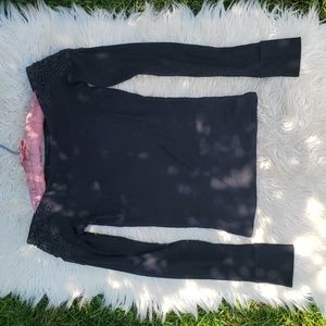 Hollister Womens off the shoulder small black long sleeve top with lace